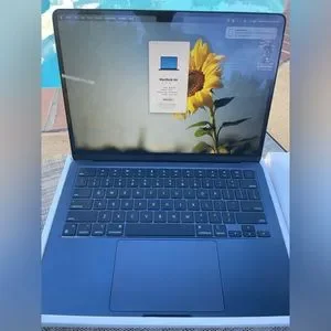 Apple MacBook Air M2 ミッドナイトブルー s_wp_652f2b6483cbeccc7666594e.webp